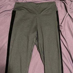 Victoria secret pink leggings in black size medium